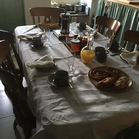 Le Petit Grange Bed and Breakfast Le Lindois