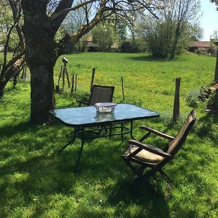 Le Petit Grange Bed and Breakfast *