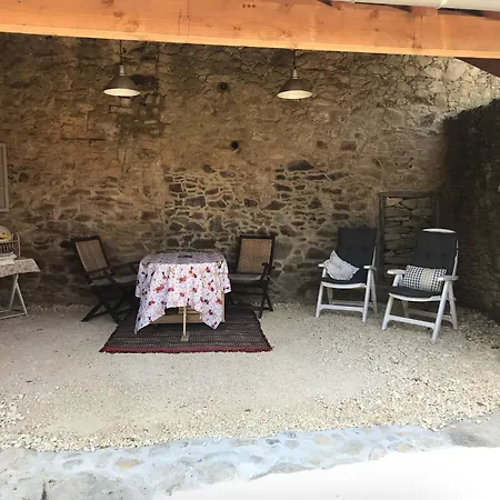 Le Petit Grange * Le Lindois